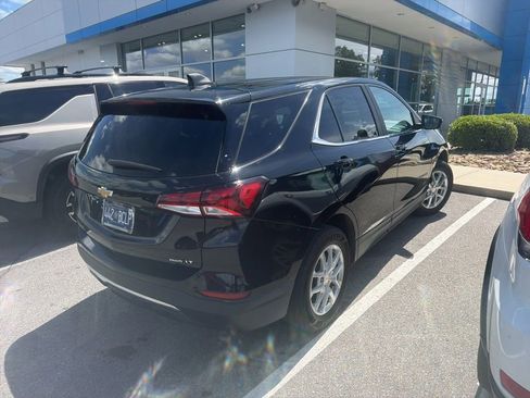 Used 2022 Chevrolet Equinox LT AWD/4WD image 3