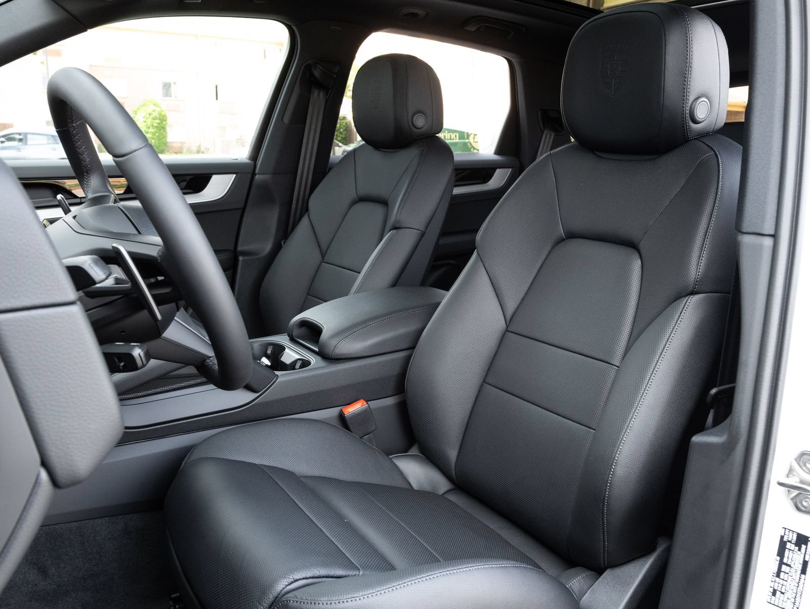 Certified 2026 Porsche Cayenne AWD/4WD image 5