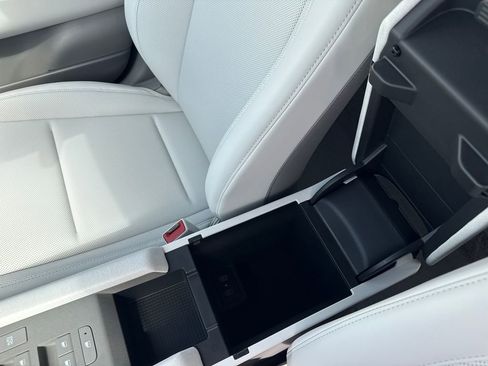 New 2025 Hyundai Ioniq 6 SEL image 36