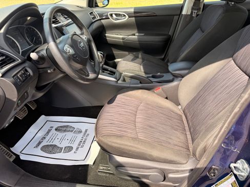 Used 2019 Nissan Sentra SV FWD image 9