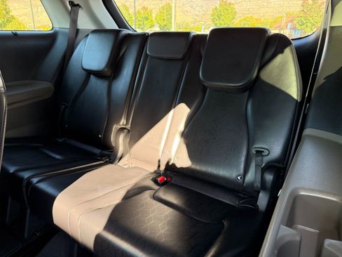 Used 2025 Kia Carnival SX image 27