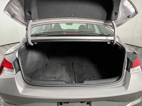 Used 2021 Hyundai Elantra SEL FWD image 24
