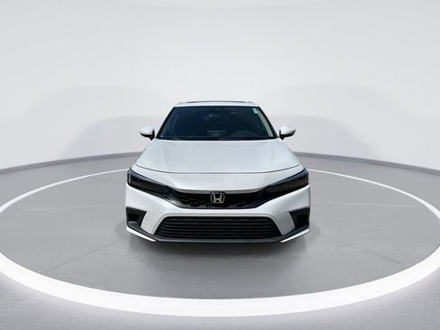 Used 2024 Honda Civic EX-L image 3