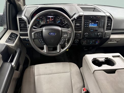 Used 2017 Ford F150 XLT w/ Trailer Tow Package image 10