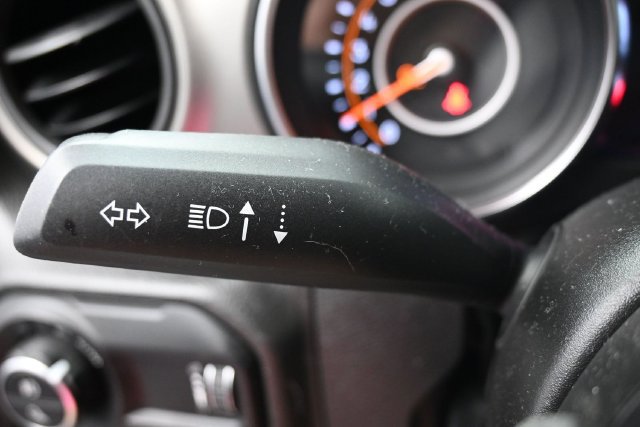 Used 2023 Jeep Gladiator Sport AWD/4WD image 28