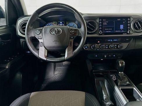 Used 2021 Toyota Tacoma TRD Off-Road AWD/4WD image 21