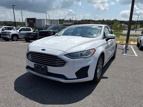 Used 2020 Ford Fusion SE FWD image 5