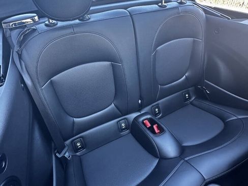 Used 2019 MINI Cooper S w/ Signature Upholstery Package FWD image 13