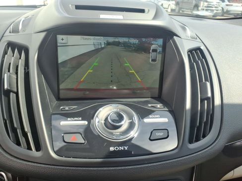 Used 2017 Ford Escape Titanium image 18