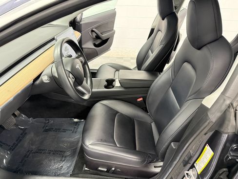 Used 2018 Tesla Model 3 Long Range RWD image 10