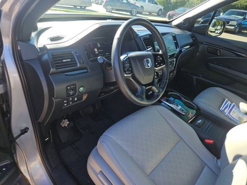 Used 2023 Honda Passport Elite image 16