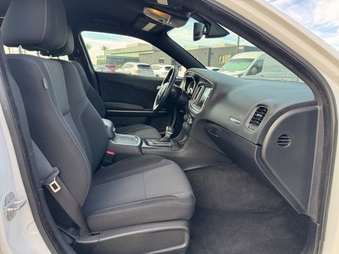 Used 2016 Dodge Charger SXT image 19
