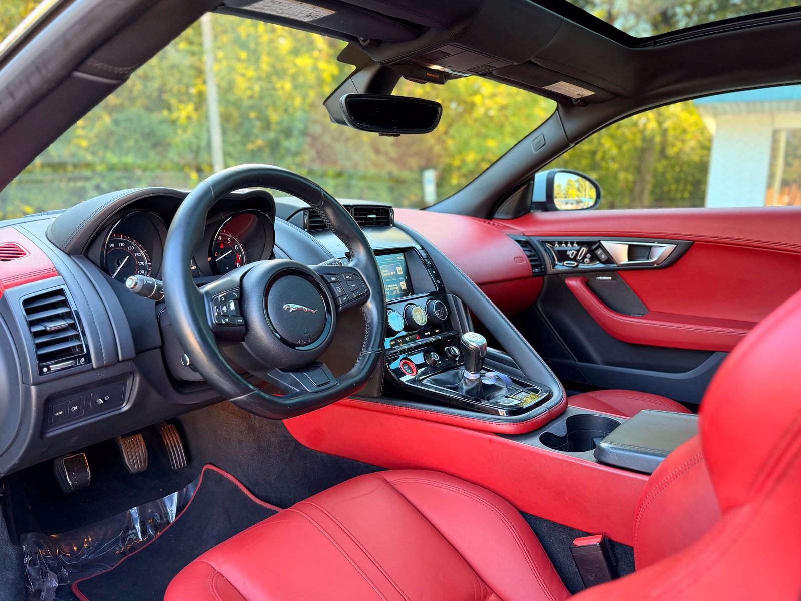 Used 2016 Jaguar F-TYPE S RWD image 18