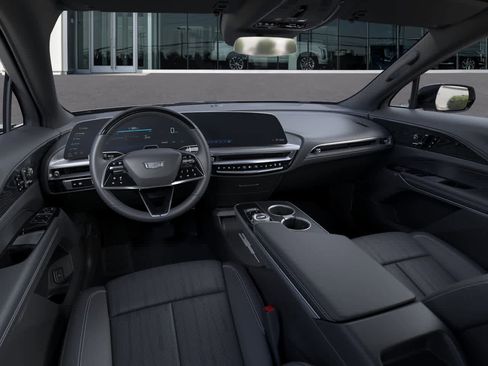 New 2024 Cadillac Lyriq Luxury w/ LPO, Floor Liner Package image 15