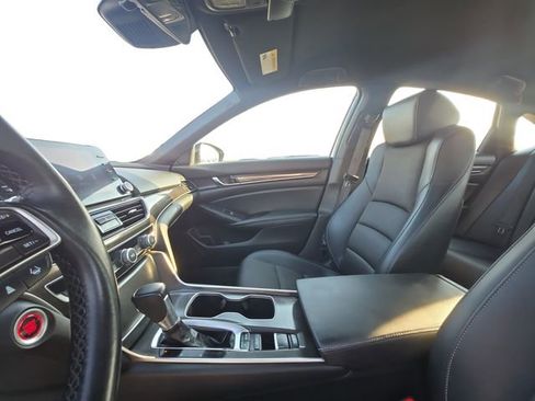 Used 2022 Honda Accord Sport image 11