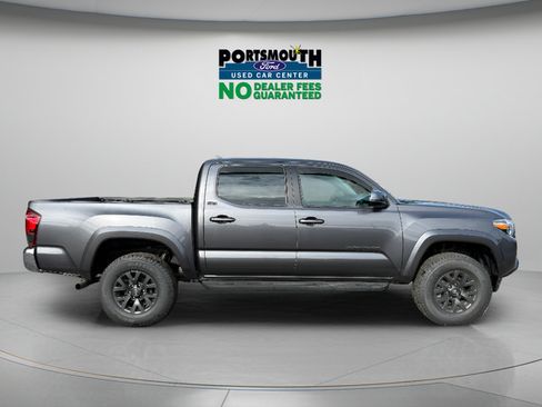 Used 2023 Toyota Tacoma SR5 AWD/4WD image 6