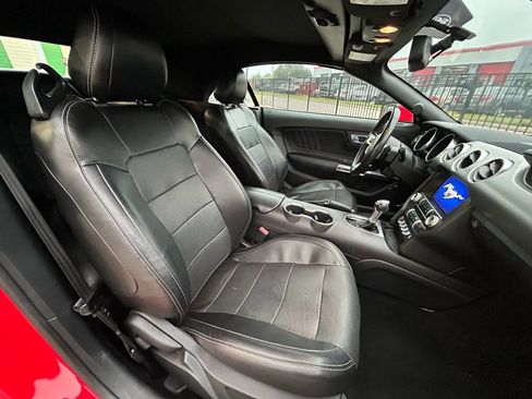 Used 2020 Ford Mustang Premium image 13