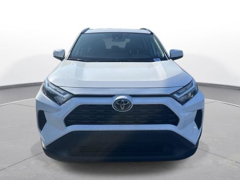 Used 2025 Toyota RAV4 XLE FWD image 3