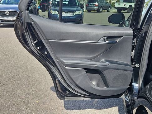 Used 2020 Toyota Camry LE image 13