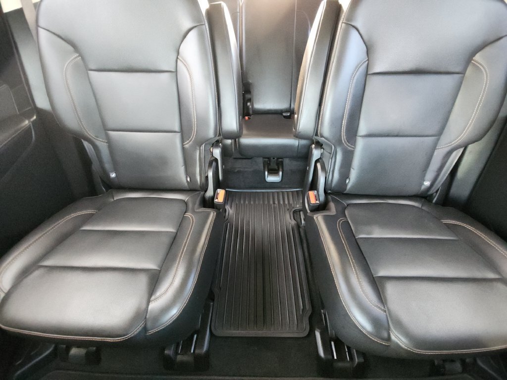 Used 2020 Chevrolet Traverse Premier w/ Redline Edition FWD image 25