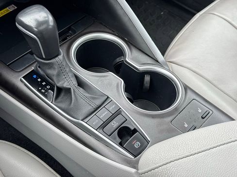 Used 2024 Toyota Camry XLE image 35