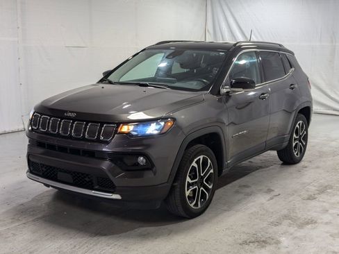 Certified 2022 Jeep Compass Limited image 13