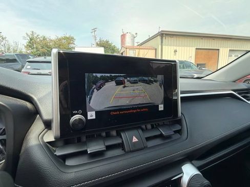 Used 2023 Toyota RAV4 LE AWD/4WD image 23