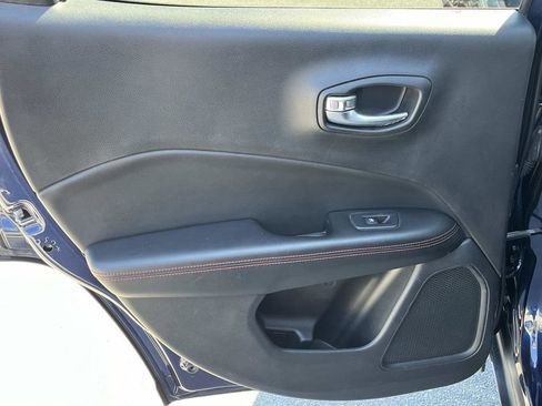 Used 2019 Jeep Compass Trailhawk image 16