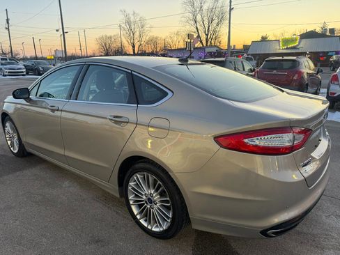 Used 2015 Ford Fusion SE w/ Equipment Group 202A image 3