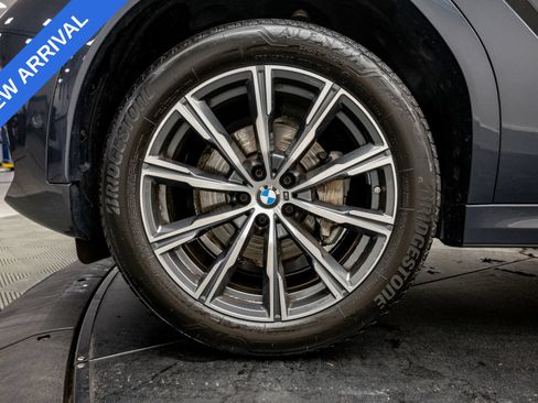 Used 2022 BMW X6 xDrive40i w/ M Sport Package AWD/4WD image 31
