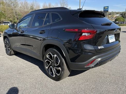 New 2026 Chevrolet Trax RS w/ Sunroof Package image 5