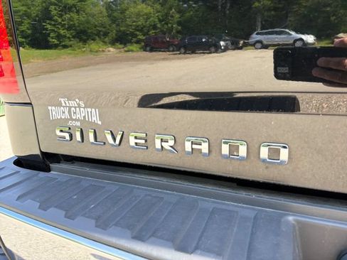 Used 2017 Chevrolet Silverado 1500 LT w/ All Star Edition AWD/4WD image 9