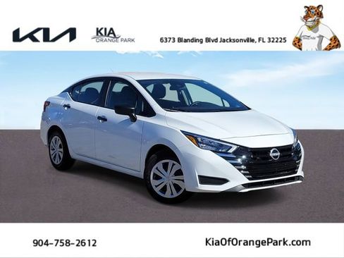 Used 2025 Nissan Versa S w/ Trunk Package image 1