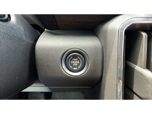 Certified 2026 GMC Acadia Denali w/ Super Cruise Package AWD/4WD image 21