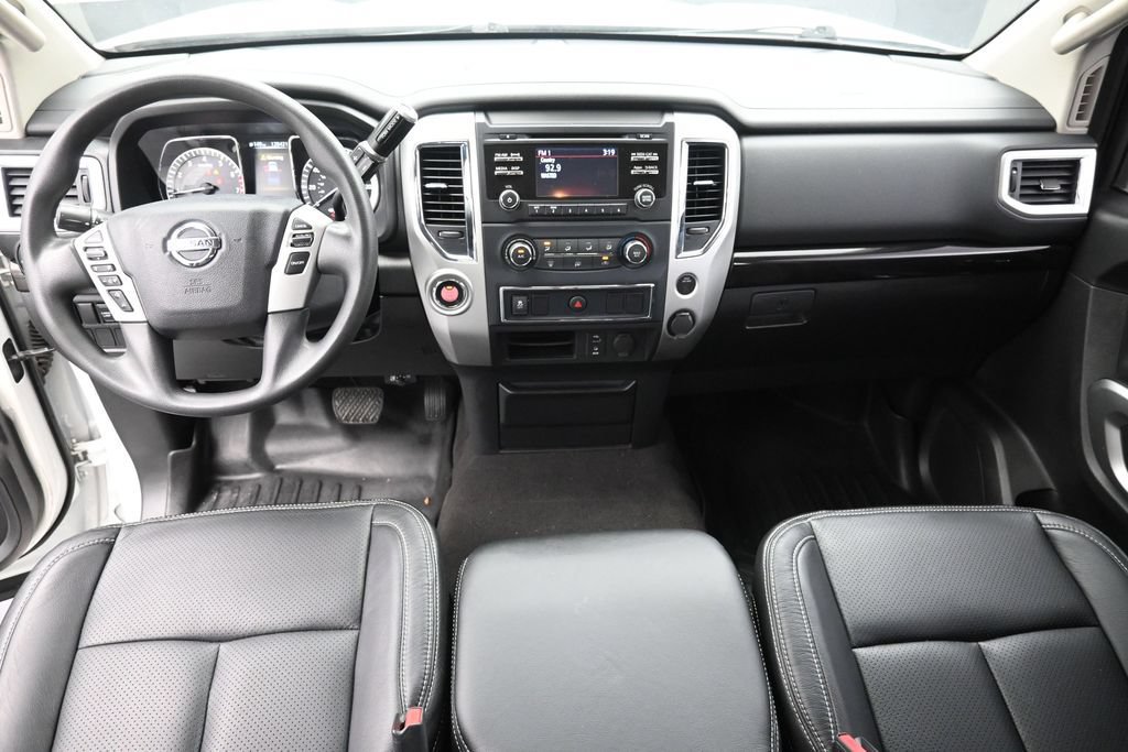 Used 2017 Nissan Titan SV RWD image 20