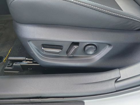 Used 2026 Toyota Camry SE image 8