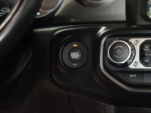 Used 2021 Jeep Wrangler Unlimited Sahara image 31