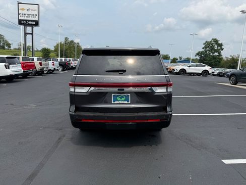 Used 2023 Lincoln Navigator L Reserve AWD/4WD image 5