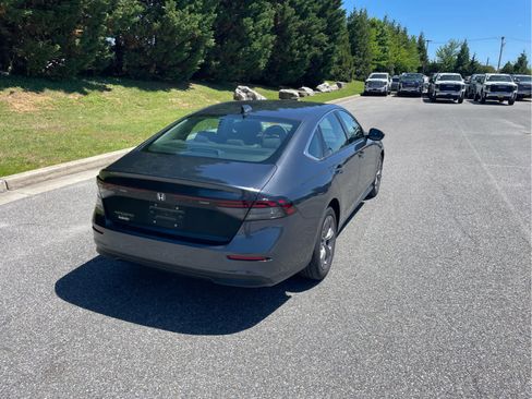 Used 2024 Honda Accord EX image 9