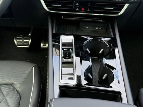 New 2026 Volkswagen Atlas SEL Premium R-Line AWD/4WD image 8