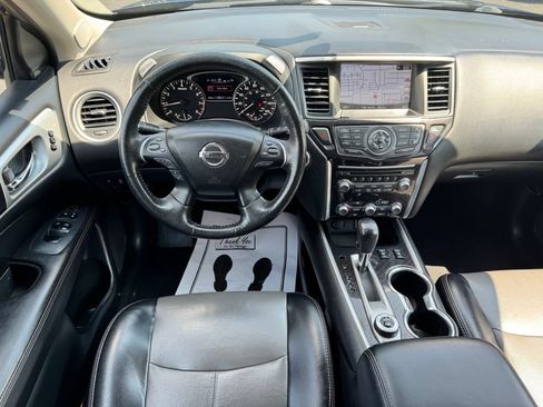 Used 2019 Nissan Pathfinder SL AWD/4WD image 22