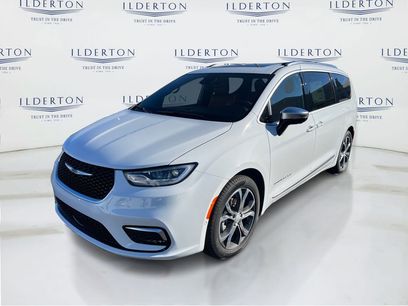 New 2026 Chrysler Pacifica Pinnacle