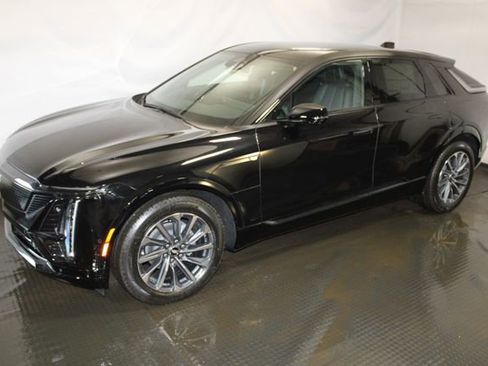New 2026 Cadillac Lyriq Sport AWD/4WD image 2