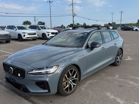 Used 2024 Volvo V60 T8 Polestar AWD/4WD image 2