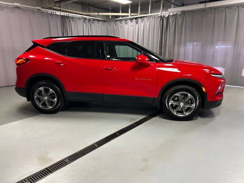Used 2024 Chevrolet Blazer LT w/ Convenience Package FWD image 8