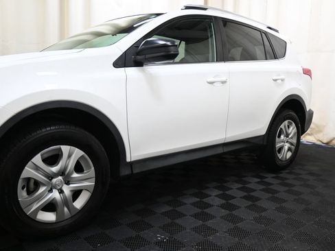 Used 2015 Toyota RAV4 LE AWD/4WD image 8