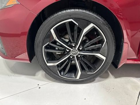 Used 2023 Nissan Altima 2.5 SR w/ SR Premium Package FWD image 1