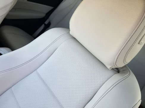 Used 2025 Mercedes-Benz GLS 450 4MATIC image 26