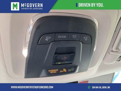 Used 2023 Toyota Corolla LE w/ Carpet Mat Package (TMS) FWD image 23