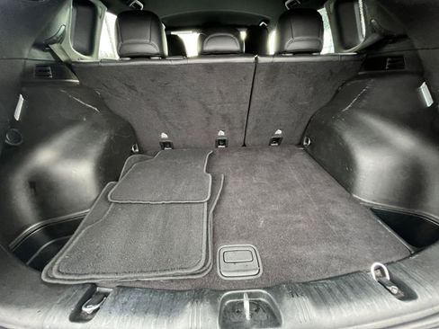 Used 2025 Jeep Compass Limited image 32